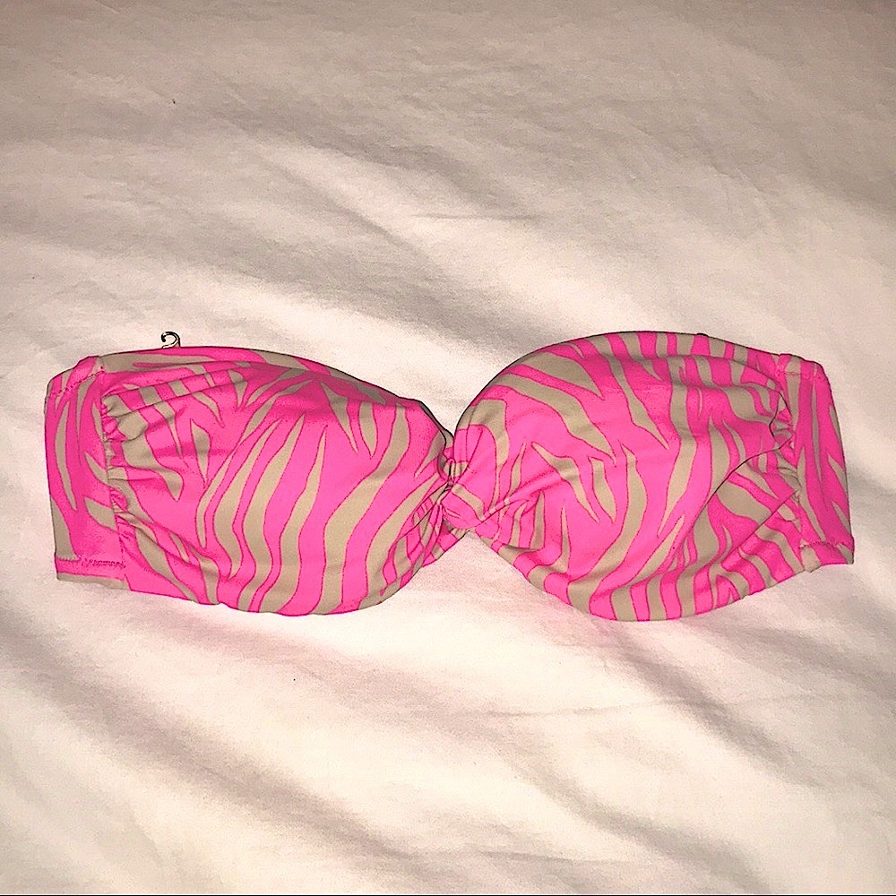 $6/3 items Victoria’s Secret bikini top***